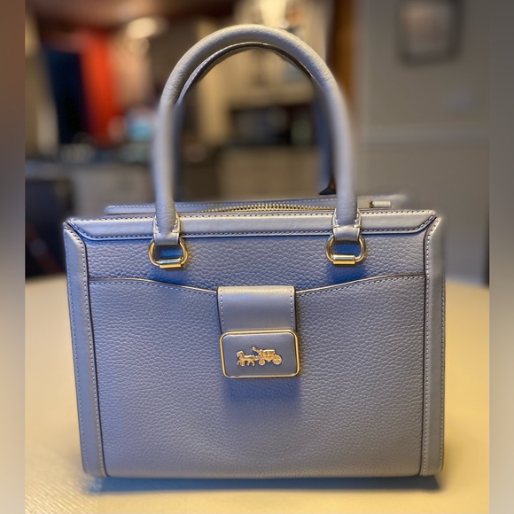 Coach Grace Pebble Carryall in Granite/Gold
Carriage Logo Gorgeous EUC - Picture 1 of 16